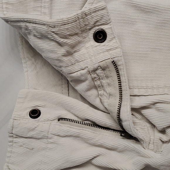 VINTAGE Corduroy American Eagle Outfitters Off-White Shorts Sz 6 EUC - Picture 13 of 13